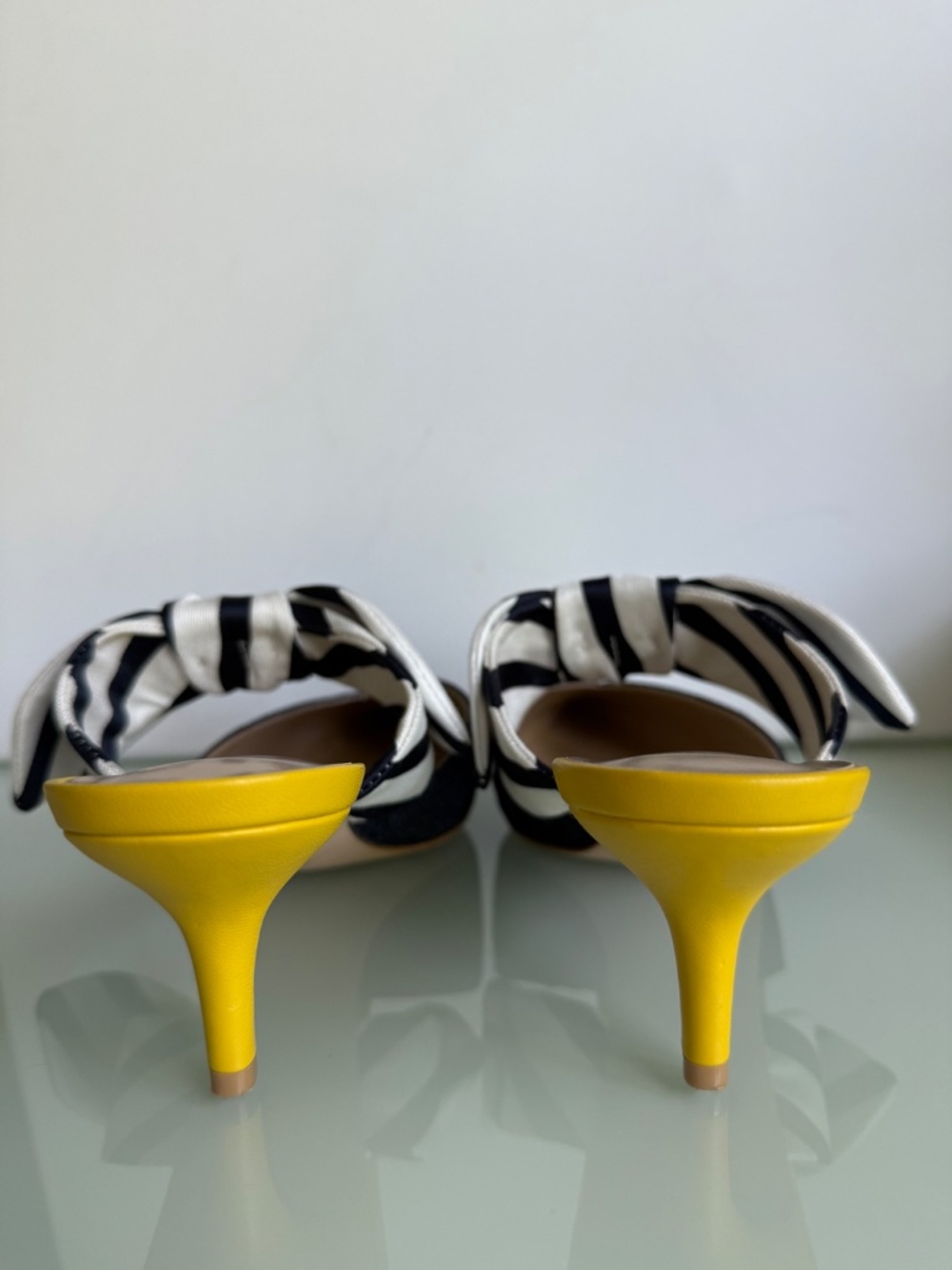 CAbi Style 6022 Bow Kitten Heels Blue Stripe Bow Yellow Heel Size 8 EUC w/Box - Picture 5 of 12